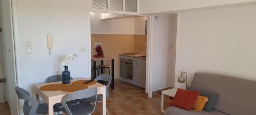 Nyons Apartment | appartement climatisé avec terrasse au coeur de Nyons