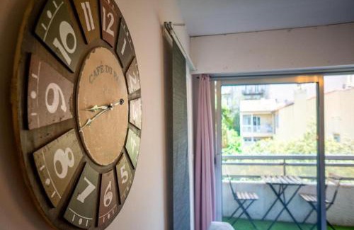 Prefecture Apartment | Appartement climatisé tout equipe avec balcon au cœur de Marseille