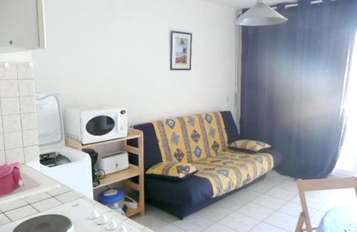 Sainte-Marie-la-Mer Apartment | Appartement cosy avec vue sur la mer à Sainte-Marie - 30 m²