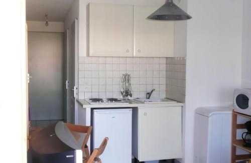 Sainte-Marie-la-Mer Apartment | Appartement cosy avec vue sur la mer à Sainte-Marie - 30 m²