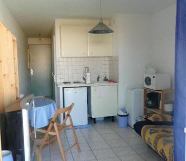 Sainte-Marie-la-Mer Apartment | Appartement cosy avec vue sur la mer à Sainte-Marie - 30 m²