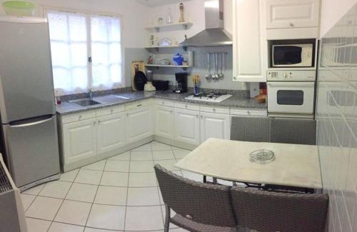 Isolella Apartment | Appartement confortable à Pietrosella avec terrasse privée