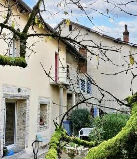 Mesnay Apartment | Appartement confortable à Mesnay - 70 m² - Balcon privé