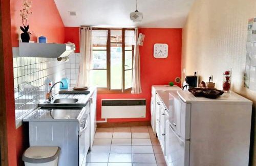 Mesnay Apartment | Appartement confortable à Mesnay - 70 m² - Balcon privé