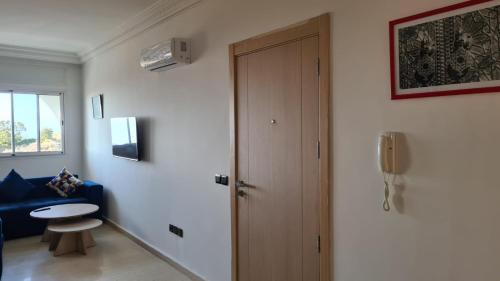 Al Bahraoyine Apartment | Appartement confortable avec vue sur la baie de Tanger et detroit de Gibraltar,situé en face de Mnar de Tanger ,Nouinouich, Residence avec piscine collective