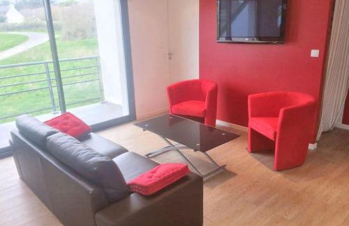 Planguenoual Apartment | Appartement confortable à Lamballe avec vue sur mer