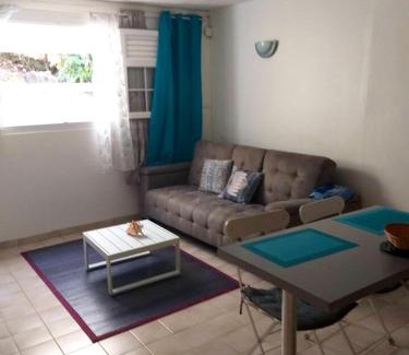 Le Robert Apartment | Appartement confortable au Robert avec piscine partagée, 60 m²
