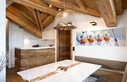 Courchevel Apartment | Appartement Contemporain avec Sauna, Cheminée et Parking au Centre de Courchevel 1850 - FR-1-564-35