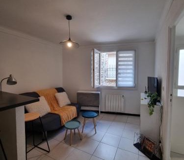 Le Boulou Apartment | Appartement coquet Le Boulou