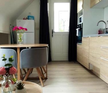 Saint-Lormel Apartment | Appartement cosy à Saint-Lormel, 40 m², terrasse incluse