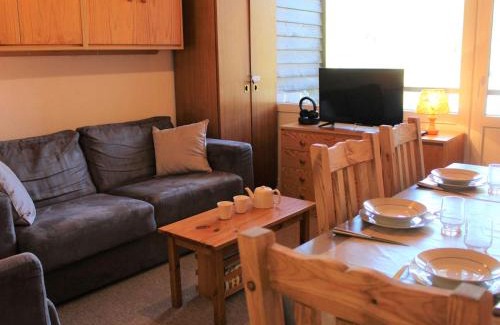 Les Claux Apartment | Appartement cosy 2P, accès direct aux pistes, cœur de Vars Les Claux, 4 couchages - FR-1-330B-45