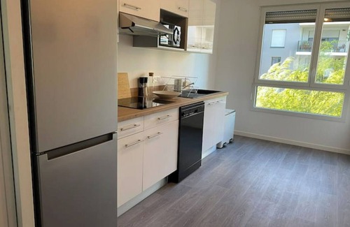 Le Haillan Apartment | Appartement Cosy 80m2 au Pied du Tram de Bordeaux