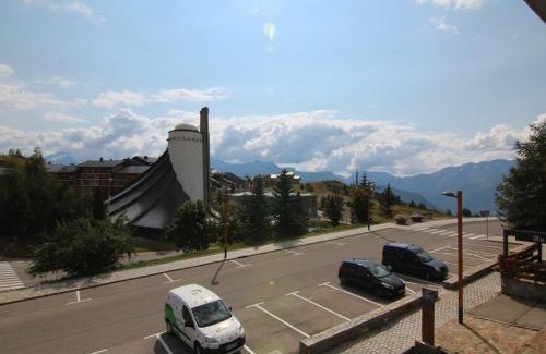 Jeux Apartment | Appartement cosy avec balcon, 6 pers, proche pistes et commerces, Huez - FR-1-405-199