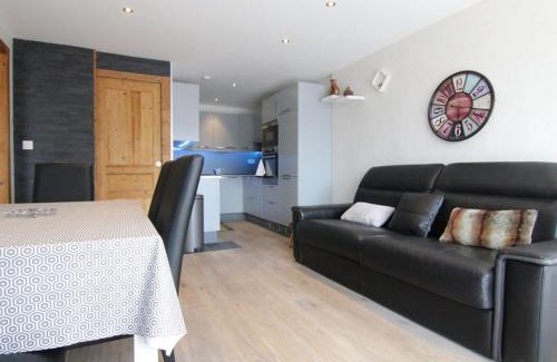 Jeux Apartment | Appartement cosy avec balcon, 6 pers, proche pistes et commerces, Huez - FR-1-405-199