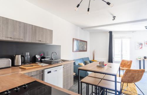 Anatole France Danton Apartment | Appartement COSY Danton 2 chambres