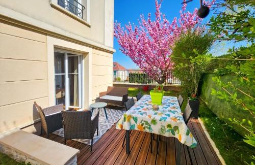 Magny-le-Hongre Apartment | Appartement cosy près Disney, jardin & terrasse