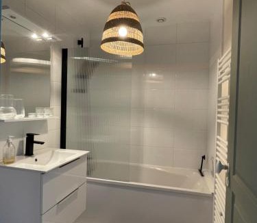 Montreuil-sur-Mer Apartment | Appartement cosy et lumineux au cœur de Montreuil