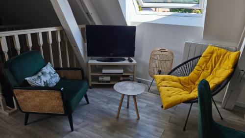 Nogent-le-Rotrou Apartment | Appartement cosy et calme, vue sur le château