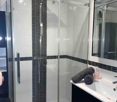 Goussainville Apartment | Appartement Cosy Goussainville - Aéroport CDG, Parc des expositions Villepinte, Astérix, Mer des sables, Aéroville, O Parinor