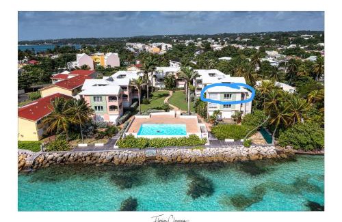 Sainte-Anne Apartment | Appartement cosy, les pieds dans l'eau !
