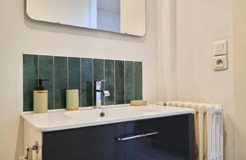 Roubaix Apartment | Appartement cosy proche du tram avec parking privé