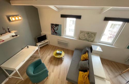 Saint - Michel Apartment | Appartement Cosy - Proche Métro Saint Michel