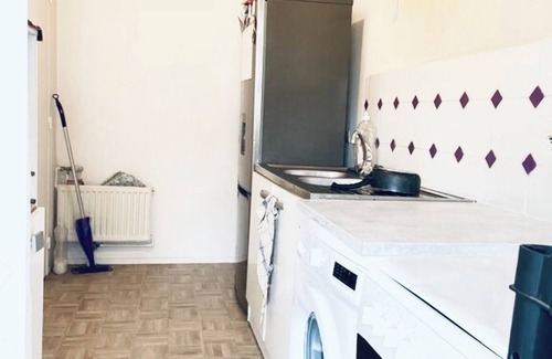 Bagneux Apartment | Appartement Cozy With Private Balcony Kitchen Metro 4 Paris