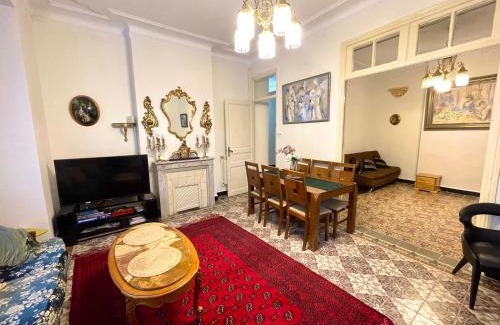 Algiers Apartment | Appartement Dans Immeuble Haussmanien