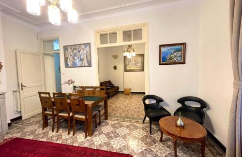 Algiers Apartment | Appartement Dans Immeuble Haussmanien
