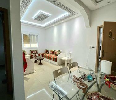 Hjar Ennhal Apartment | Appartement dans résidence à 2 pas de la mer et parking