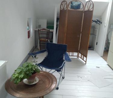 Creil House | Appartement dans une maison privée