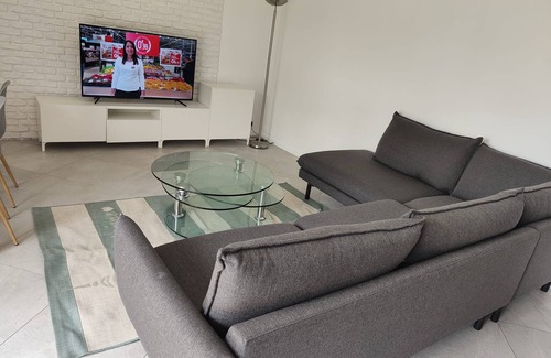 Saint-Denis Apartment | Appartement de 125 m2 Lumineux et Calme Avec Grande Terrasse