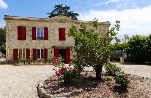 Cambes Apartment | Appartement de 2 chambres avec jardin clos a Cambes