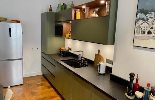 1st Arrondissement Apartment | Appartement de caractère 6 pers - hyper centre de Lyon