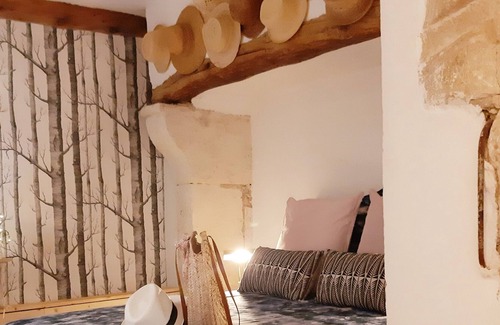 Goudargues Apartment | Appartement de Charme au Coeur D'un Village Provençal , à 5 Minute de la Rivière