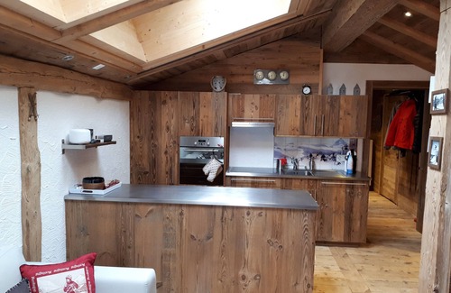 Zermatt Apartment | Appartement de Charme en Vieux-bois Style Châlet Pour 4 Personnes 2 Chambres