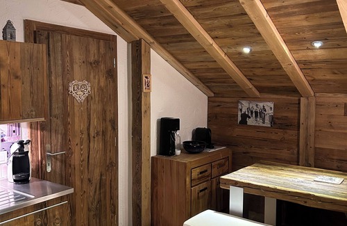 Zermatt Apartment | Appartement de Charme en Vieux-bois Style Châlet Pour 4 Personnes 2 Chambres