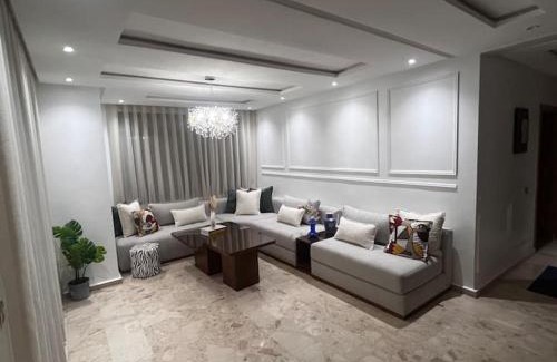 Ain Sebaa Apartment | Appartement de luxe avec parking gratuit à Casablanca, Vue & Confort