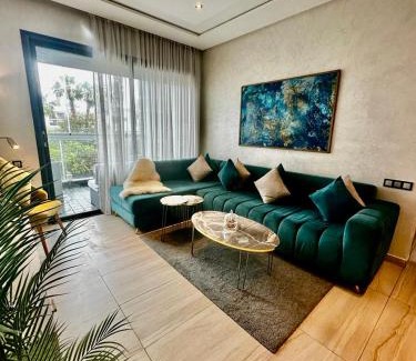 El Mansouria Apartment | Appartement de luxe en bord de mer avec piscine