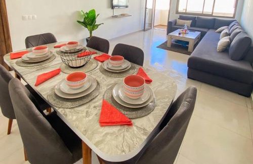 Anza Apartment | Appartement de Luxe Vue Mer Avec Climatisation ! à 5 minutes à pied de la Plage ! à environ 6 minutes en voiture du centre d'Agadir et à 10 minutes en voiture de Taghazout !