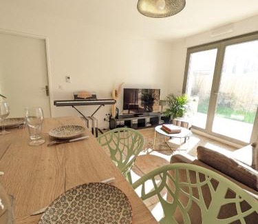 Clamart Apartment | Appartement de Standing avec jardin