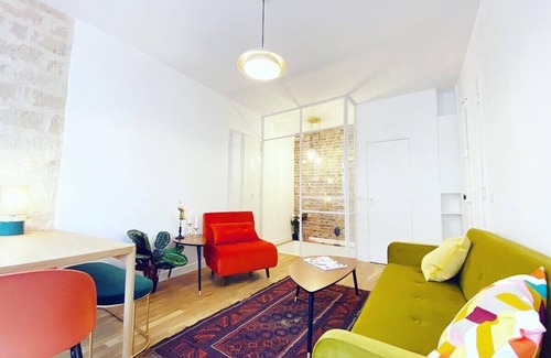 Quartier de Rochechouart Apartment | Appartement de standing a Paris