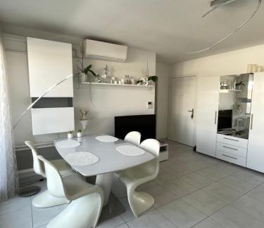 Avignon Apartment | Appartement de standing, parking privé, climatisé, proche du centre-ville et la gare centre