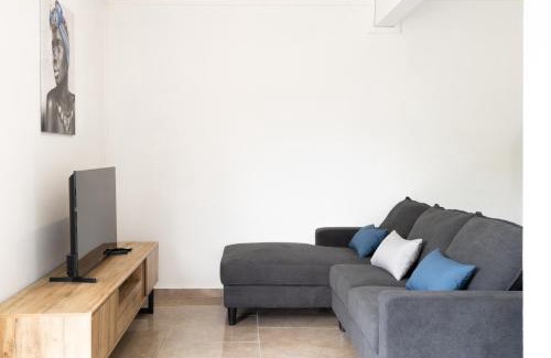 Le Precheur Apartment | Appartement des 5 Trésors - piscine et vue panoramique