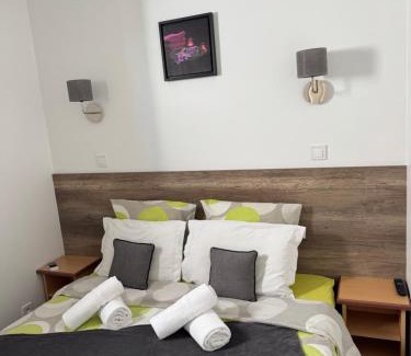 Juan-les-Pins Apartment | Appartement Des Iles