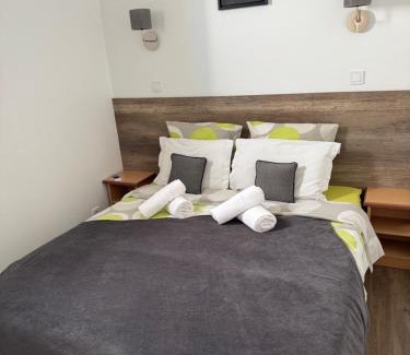 Juan-les-Pins Apartment | Appartement Des Iles