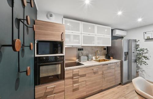 Sevres Apartment | Appartement Design Porte de Paris avec parking