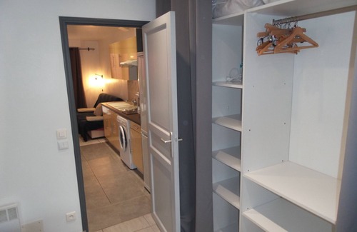 Cagnes-sur-Mer Apartment | Appartement Deux Pièces Dans Villa