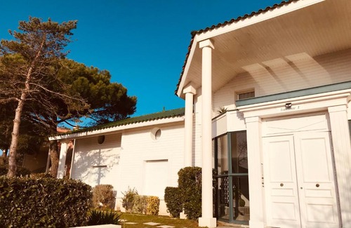 Saint-Jean-de-Monts Apartment | Appartement du golf, piscine, forêt et plage.