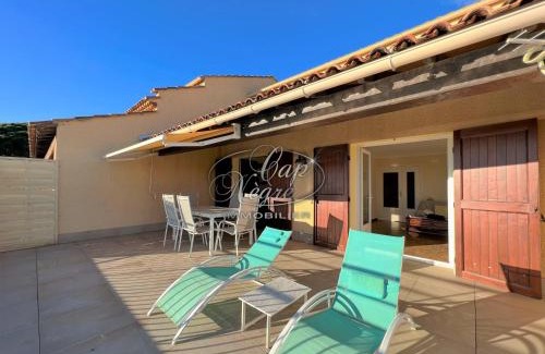 Cavaliere Beach Apartment | Appartement duplex 4 personnes terrasse vue mer, proche plage de Cavalière - LE LAVANDOU
